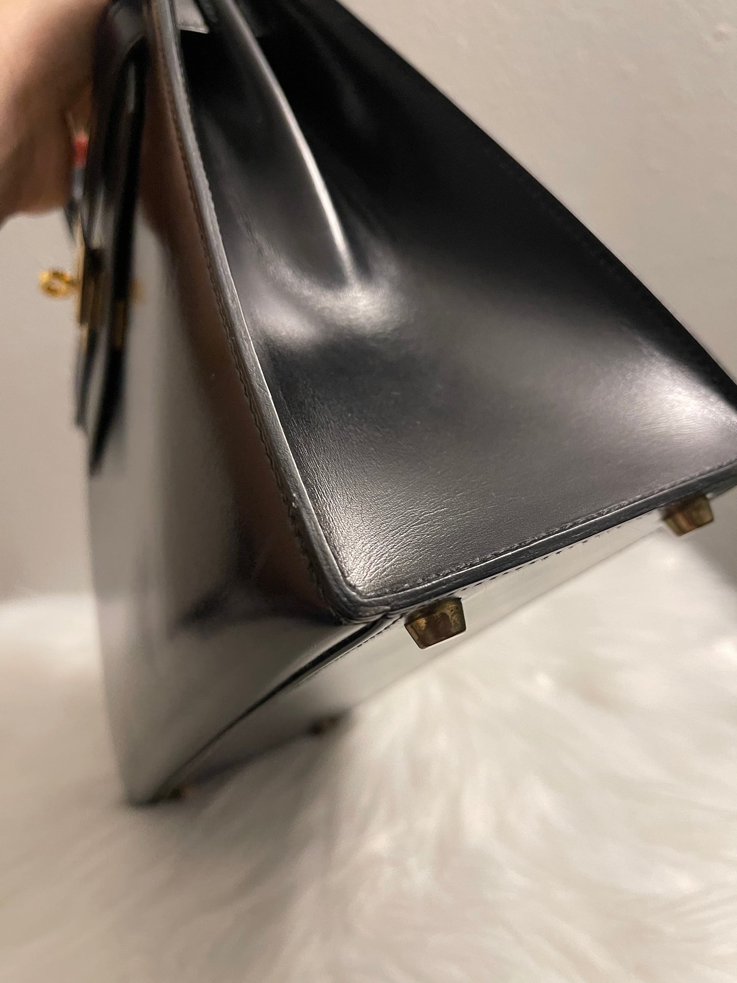 Kelly 28 Sellier Noir Box Calf GHW