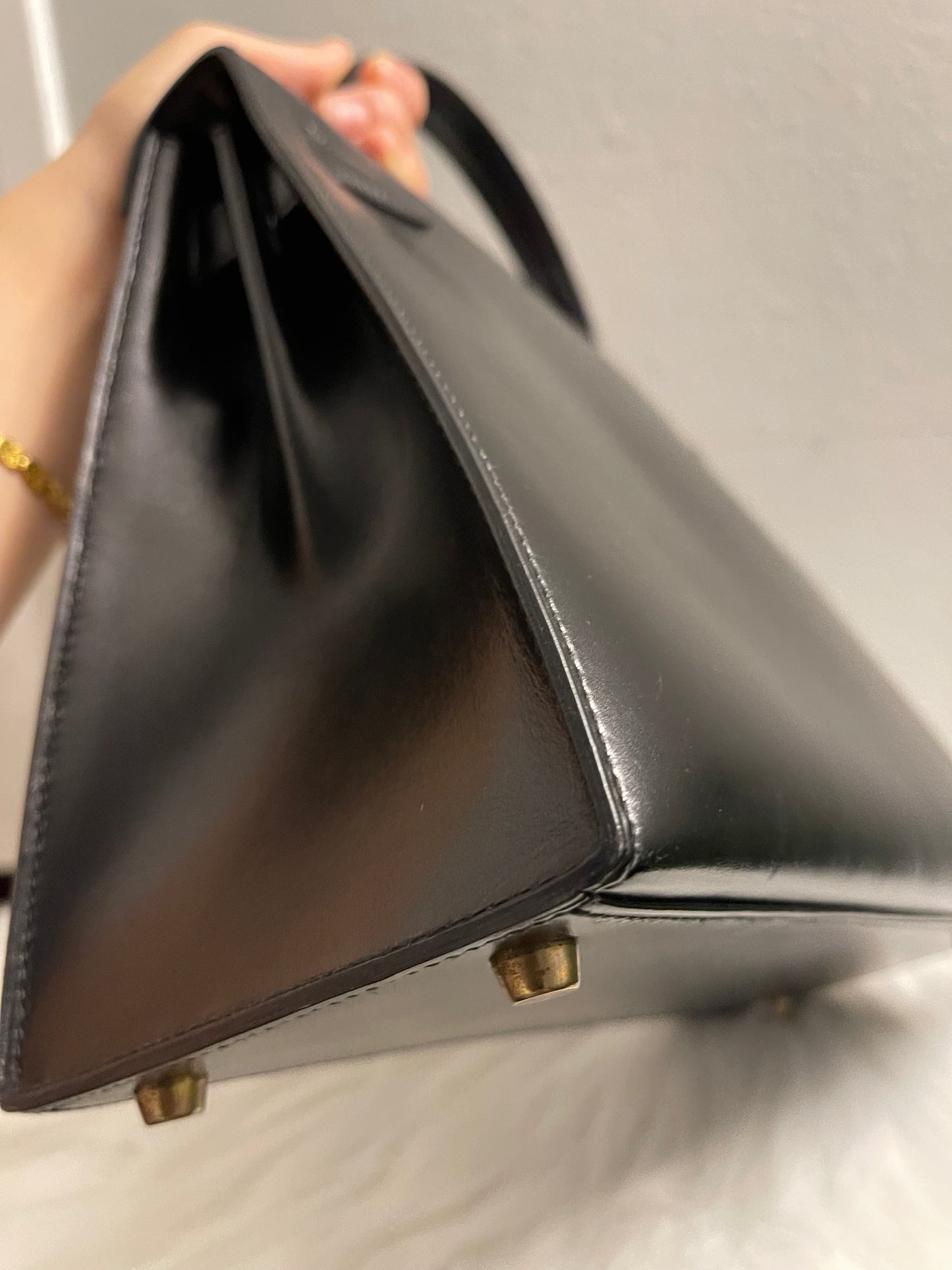 Kelly 28 Sellier Noir Box Calf GHW