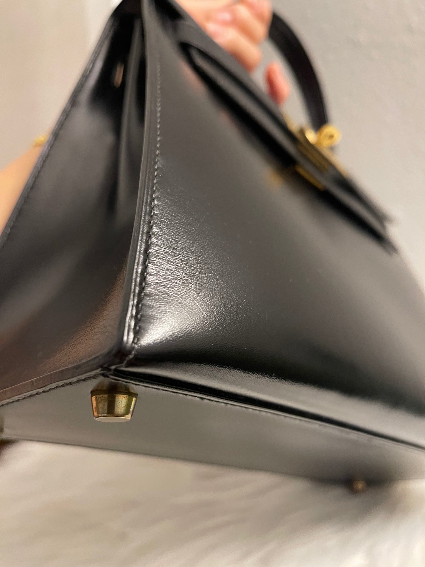 Kelly 28 Sellier Noir Box Calf GHW