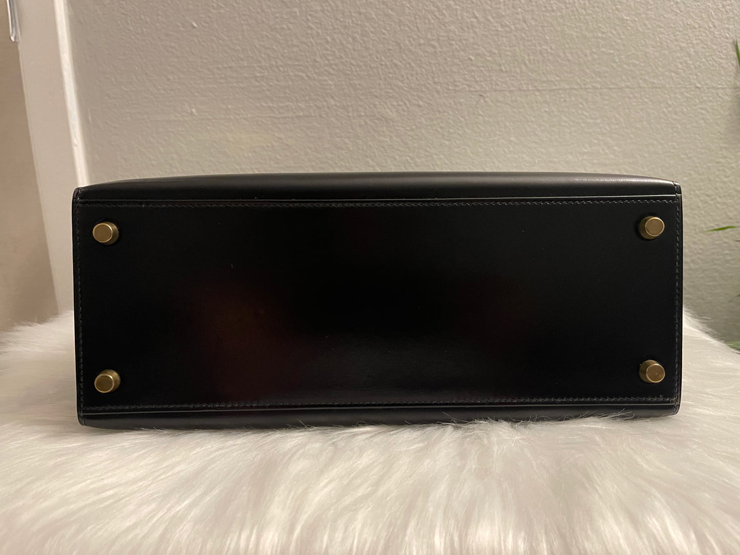 Kelly 28 Sellier Noir Box Calf GHW